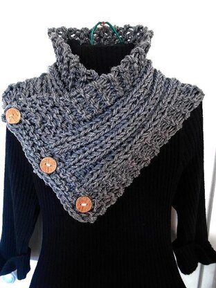 752-HECTANOOGA Side Buttoned Knit Scarf Cowl