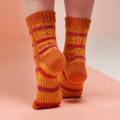 Hive Socks in West Yorkshire Spinners Signature 4ply - DBP0235 - Downloadable PDF