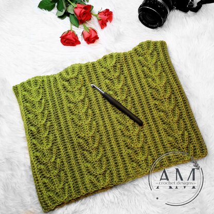 CACTUS knit-look cowl
