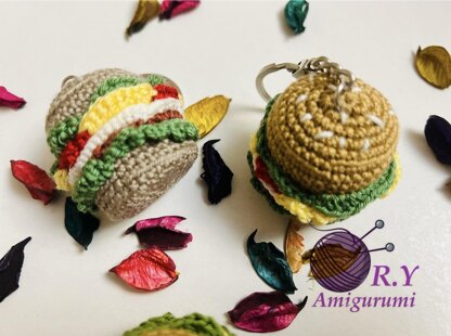 Amigurumi burger keychain