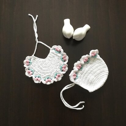 Sakura Baby Bib & Bonnet Set N 606