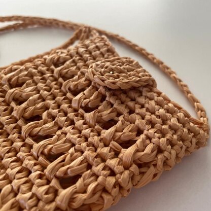 Raffia cell phone bag