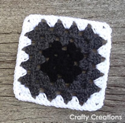 Granny square crochet pattern. Basic granny square tutorial – Germander  Cottage Crafts