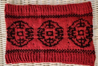 Chinese New Year Cowl