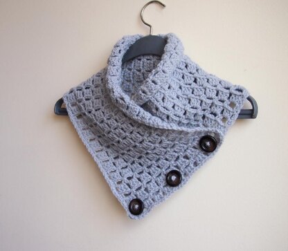 3 buttons cowl scarf