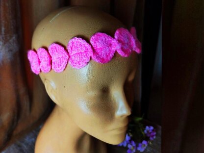 A Crochet Hearts Headband