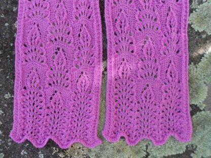 Raspberry Leaf Scarf