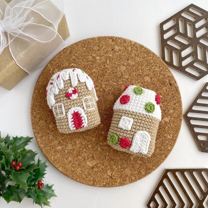 Gingerbread house crochet pattern Christmas ornament