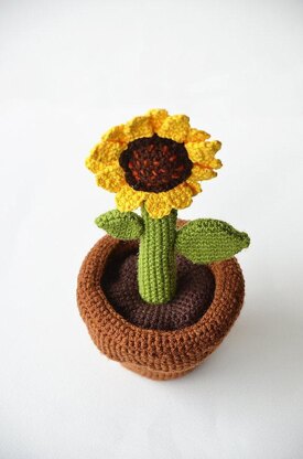 Sunflower in Pot Amigurumi Crochet Pattern