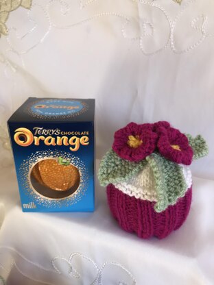 PRIMROSE EASTER EGG AND CHOCOLATE ORANGE COVER KNITTING PATTERN