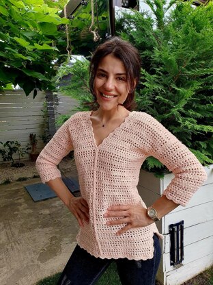 Crochet blouse for all seasons