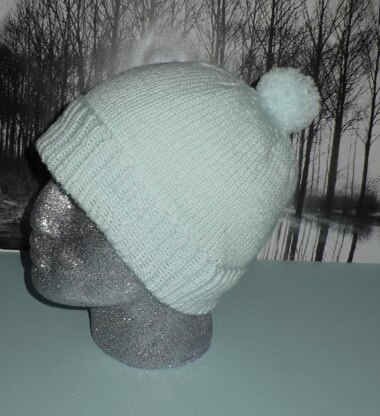 Simple Bobble Beanie Hat