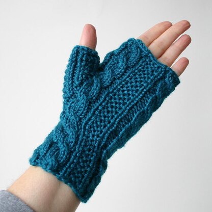 Gingerbread Icing Fingerless Gloves