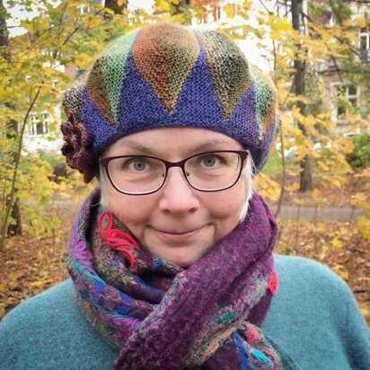 Leaf Bonnet - knitting pattern