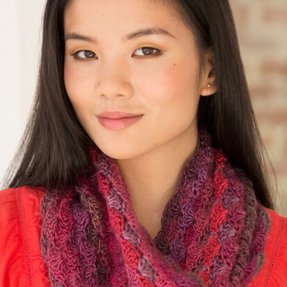 Le Papillon Blushing Cowl in Red Heart Boutique
Unforgettable - LW4726-1 - Downloadable PDF