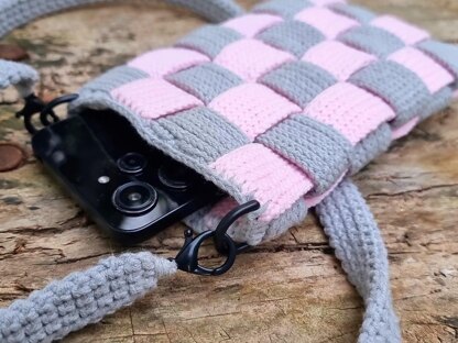 Checkerboard small shoulder phone bag crochet pattern T3