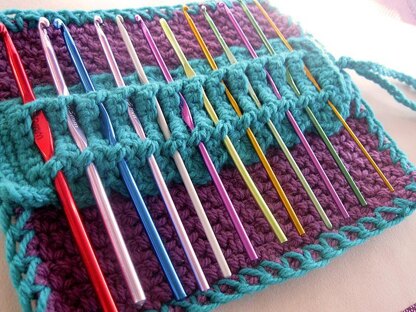 Scalloped Crochet Hook Case
