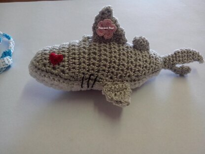 SHARK AMIGURUMI