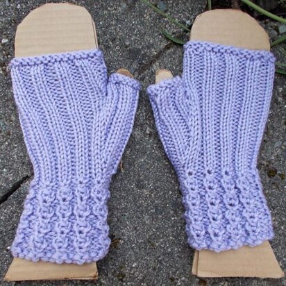 Fancy Ribbed Mitts