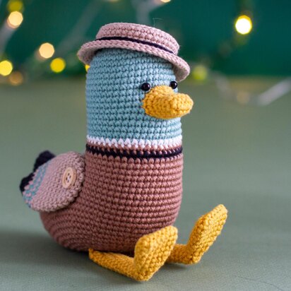 Crochet pattern wild duck toy with boater hat