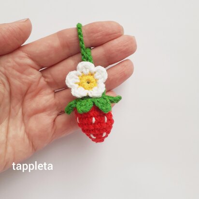 Strawberry keychain crochet