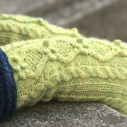 Queen St. Mitts - knitting pattern