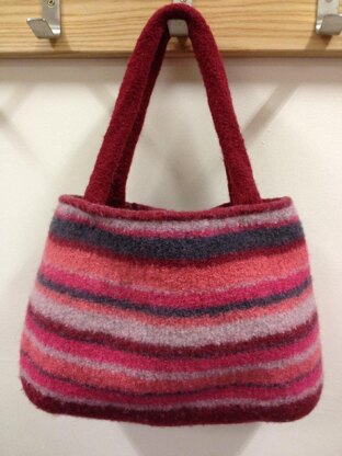 Claudia's Felted Purse With Scarf - Knitting | Free Patterns