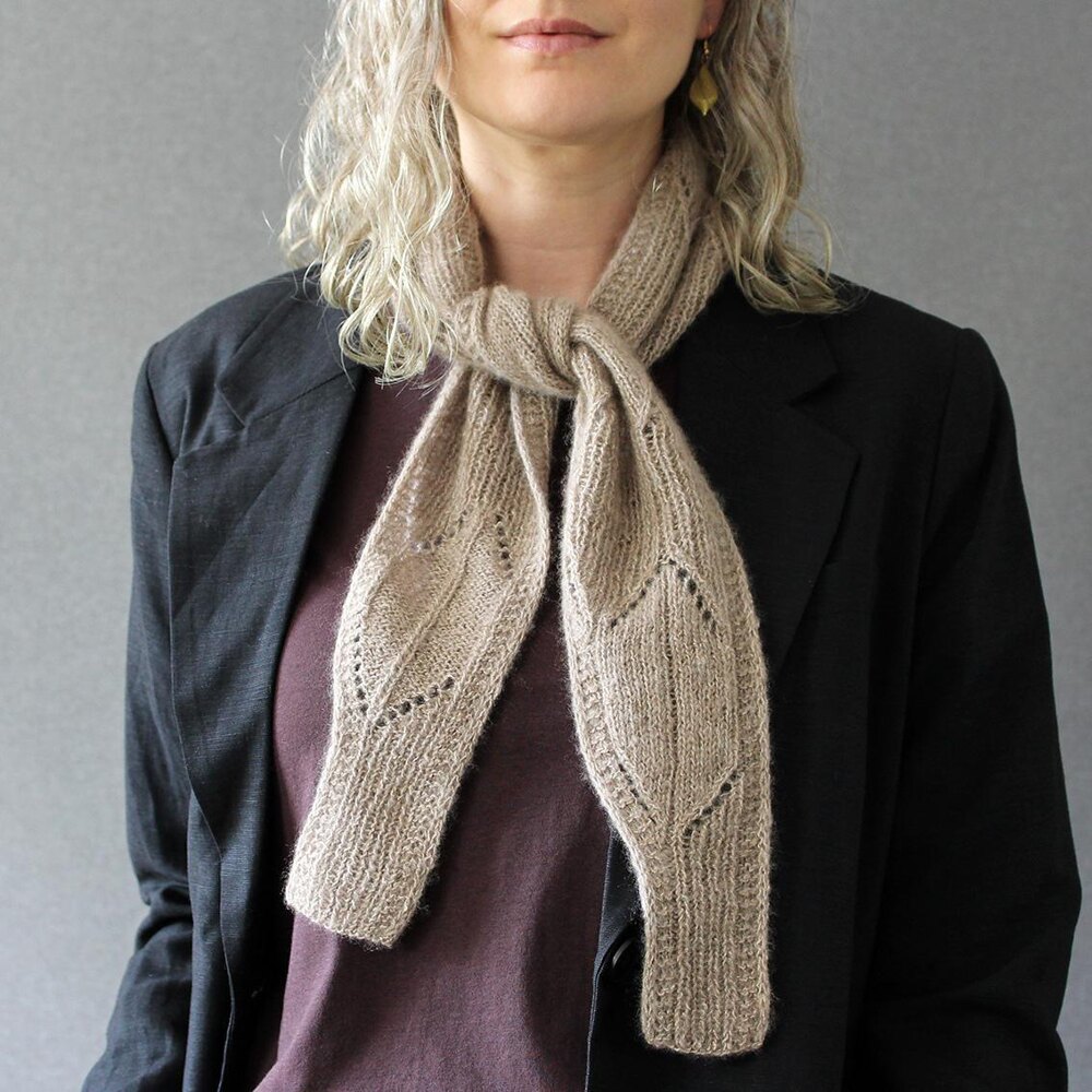 Pinecone Scarf LoveCrafts