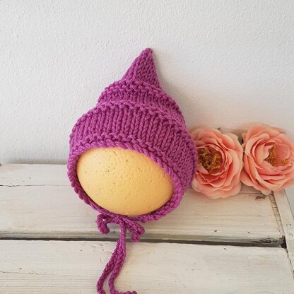 Easy Pointy Elf Bonnet