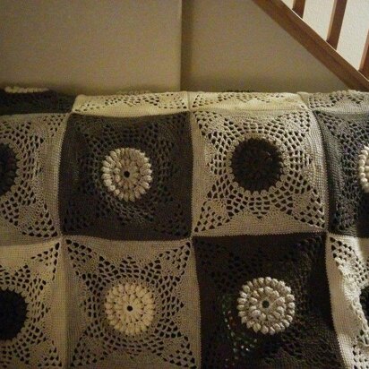 Victorian Sunflower Afghan Square