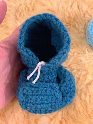 Gear Shift Hoodie Crochet pattern by Livin' the Life Crochet