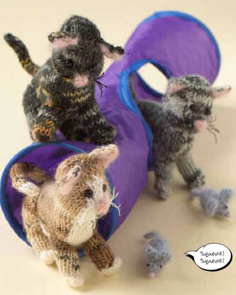 Knitted Cats and Kittens