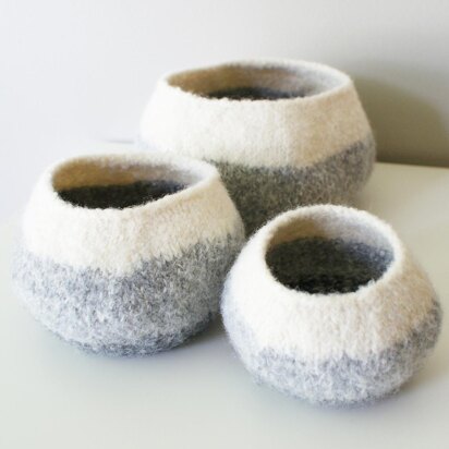 Knit Wool Felt Graduated Ombre Pods / Bowls (in 4", 6", and 8" diameter)