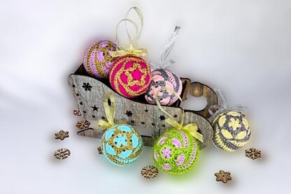 Christmas Balls Ornaments with African Flowers 2