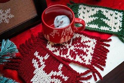 Knit Holiday Mug Rug