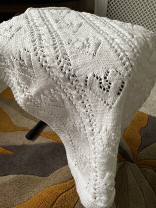 Cable and Lace Cot Blanket