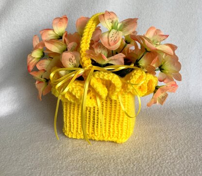 Easter Basket with Ruffled Edge