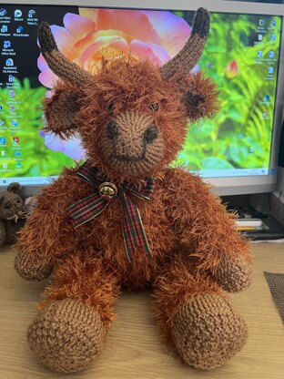 Sarah Gasson - knit a teddy - Highland Cow