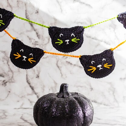 Spooky Black Cat Garland