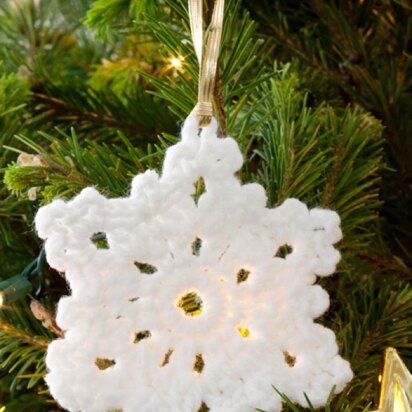 Snowflake Ornament in Red Heart Super Saver Economy Solids - LW2693