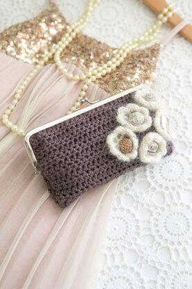 Twenty To Make Crocheted Purses by Anna Nikipirowicz