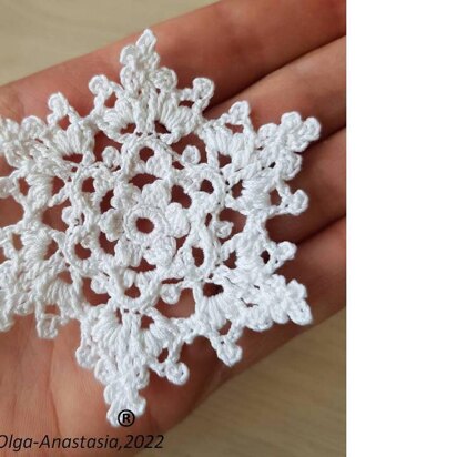 Lace snowflake 12