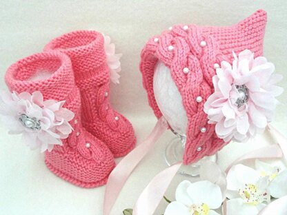 Knit Pattern Baby Girl Baby Cap and Baby Uggs