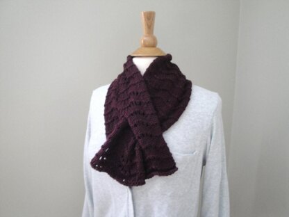 Merlina Keyhole Scarf