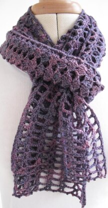 Progressive crochet scarf