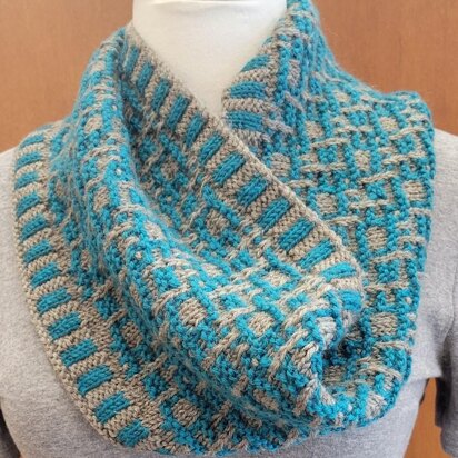 Hopscotch Cowl