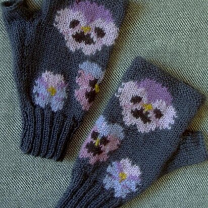 Pansy fingerless gloves/mitts