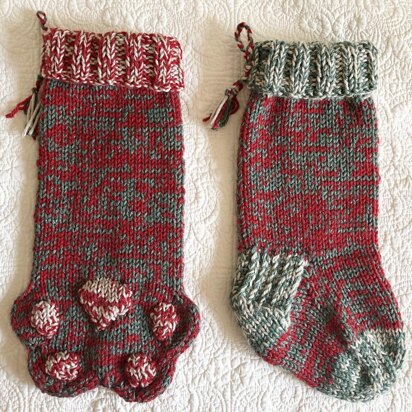 Kp4921 Foot & Paw StockingsPaw Stocking - knitting pattern