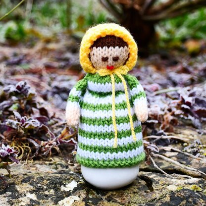 Victorian Doll Egg Cosy Knitting Pattern - Doll Knitting Pattern.