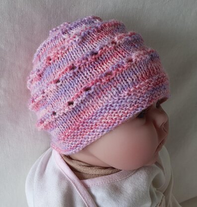 Lotty - Babies 4ply eyelet Beanie